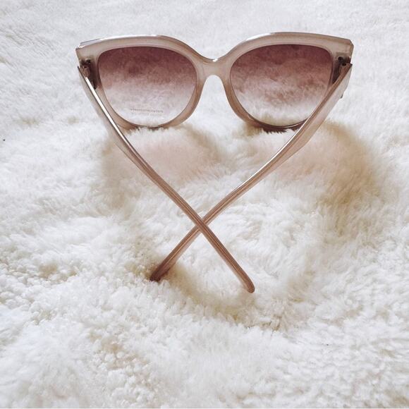 Rosy Light Gray Cat Eye Oversized Sunglasses - Picture 10 of 11